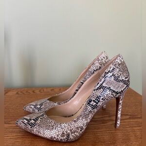 Jessica Simpson Snakeskin Print Heels, SZ 7.5